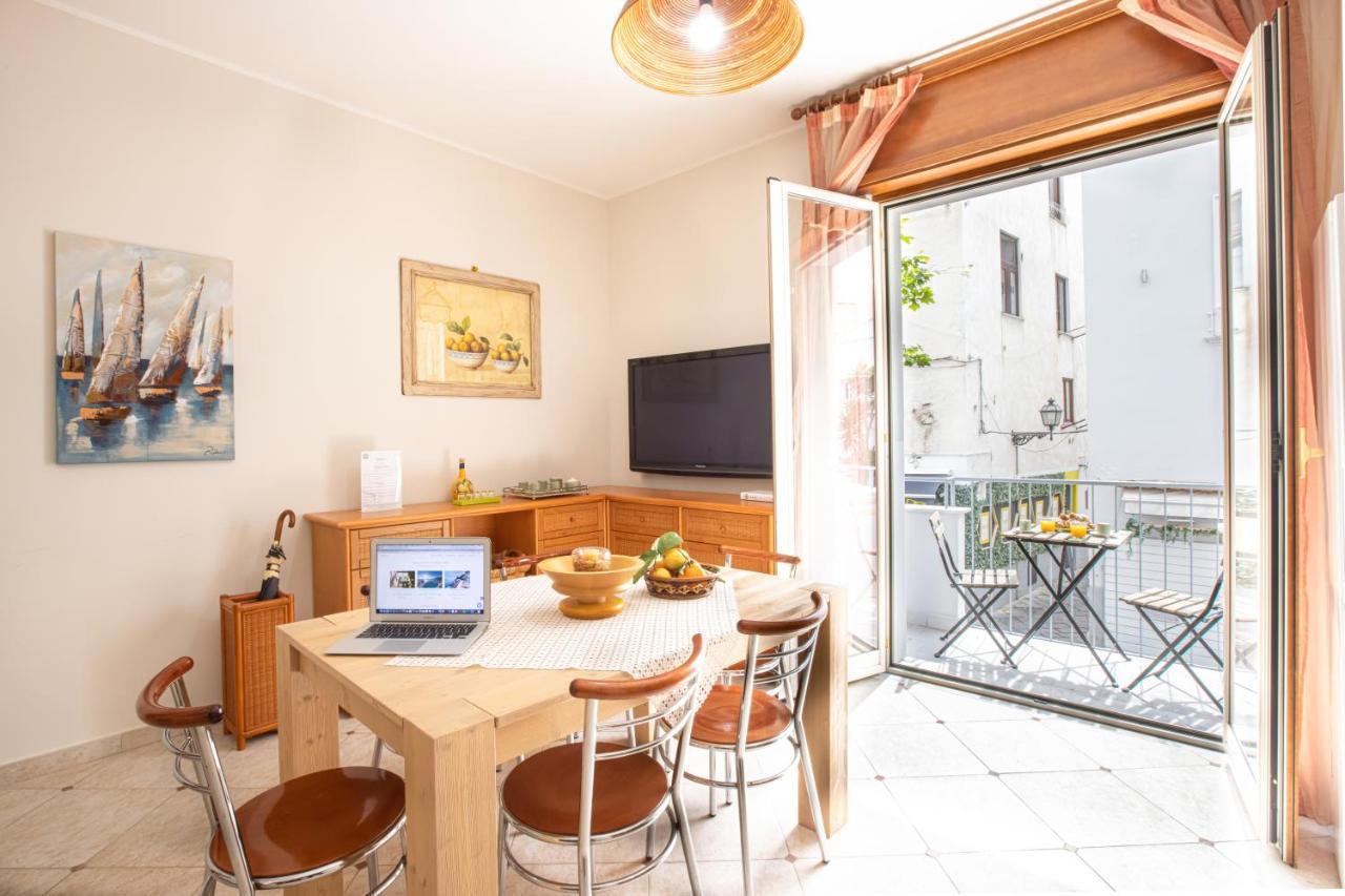 Sorrentovibes - Spacious 3 Bedrooms Apartment In Sorrento Oldtown Extérieur photo
