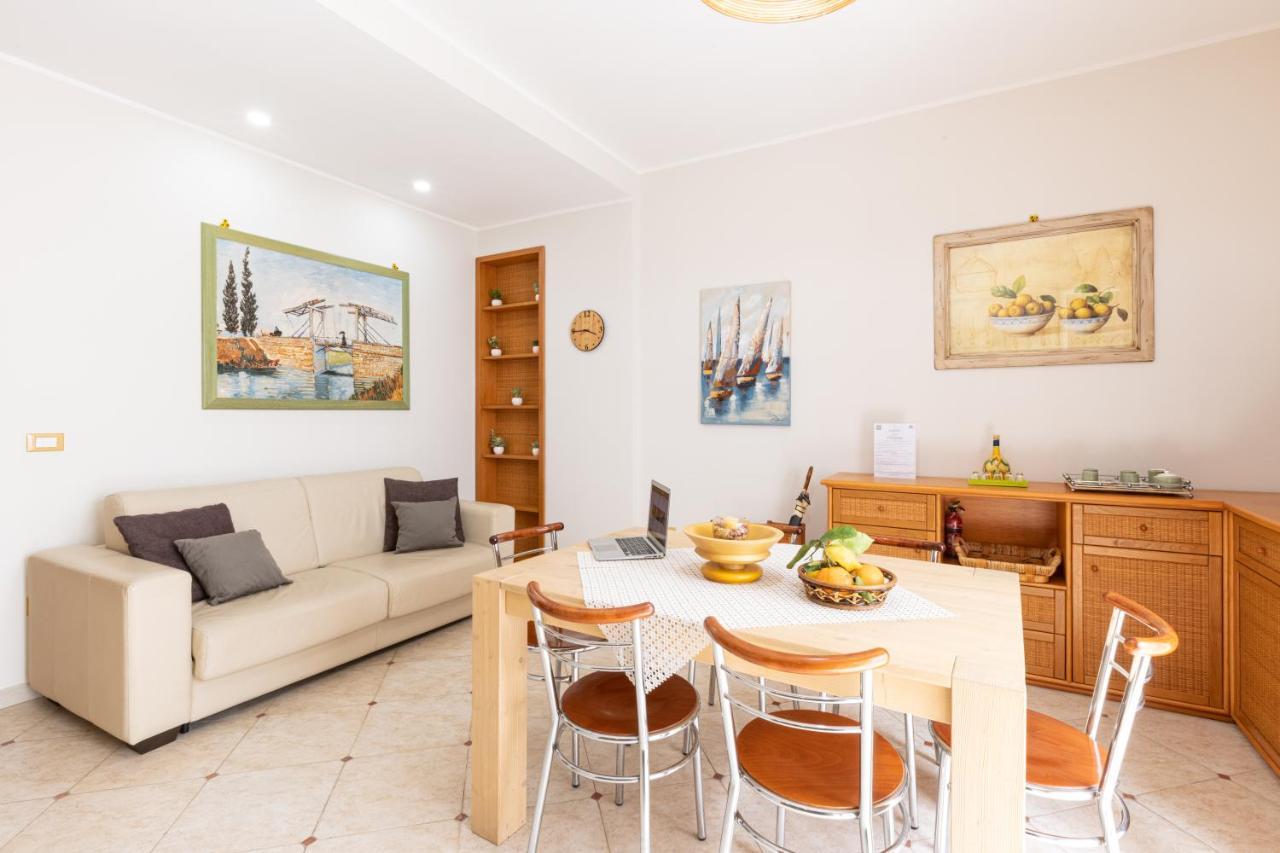 Sorrentovibes - Spacious 3 Bedrooms Apartment In Sorrento Oldtown Extérieur photo